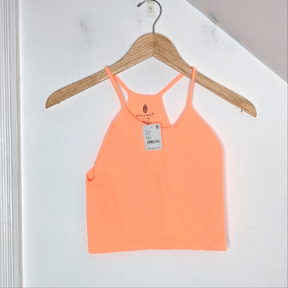 Free People Tops - FREE PEOPLE MOVEMENT Cropped Run Tank in Peach Horizon NEW Size M/L